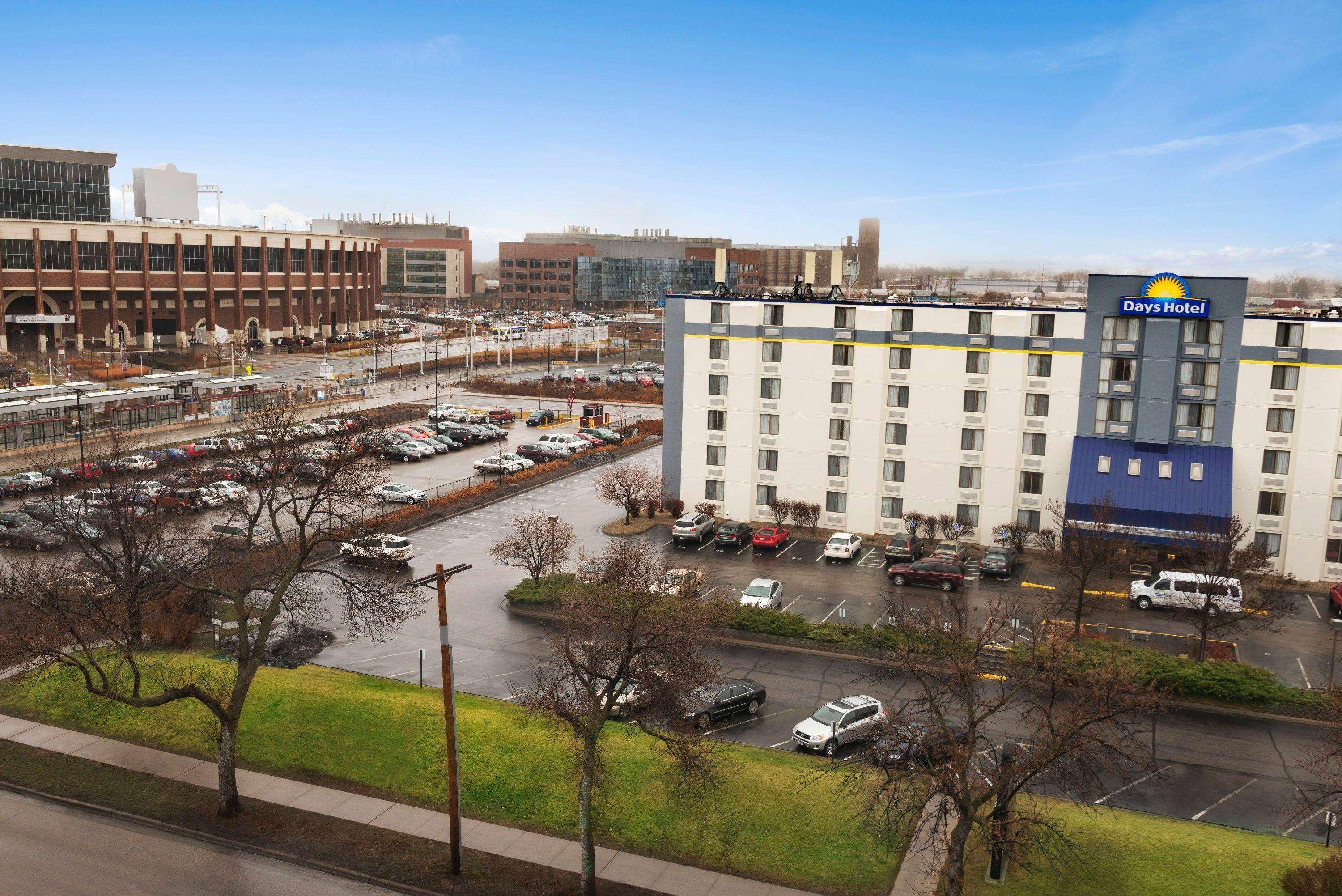 Days Hotel By Wyndham University Ave Se Minneapolis Exterior photo